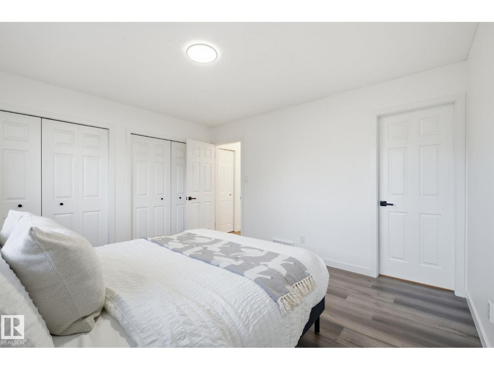 2722 104A ST NW - 22
