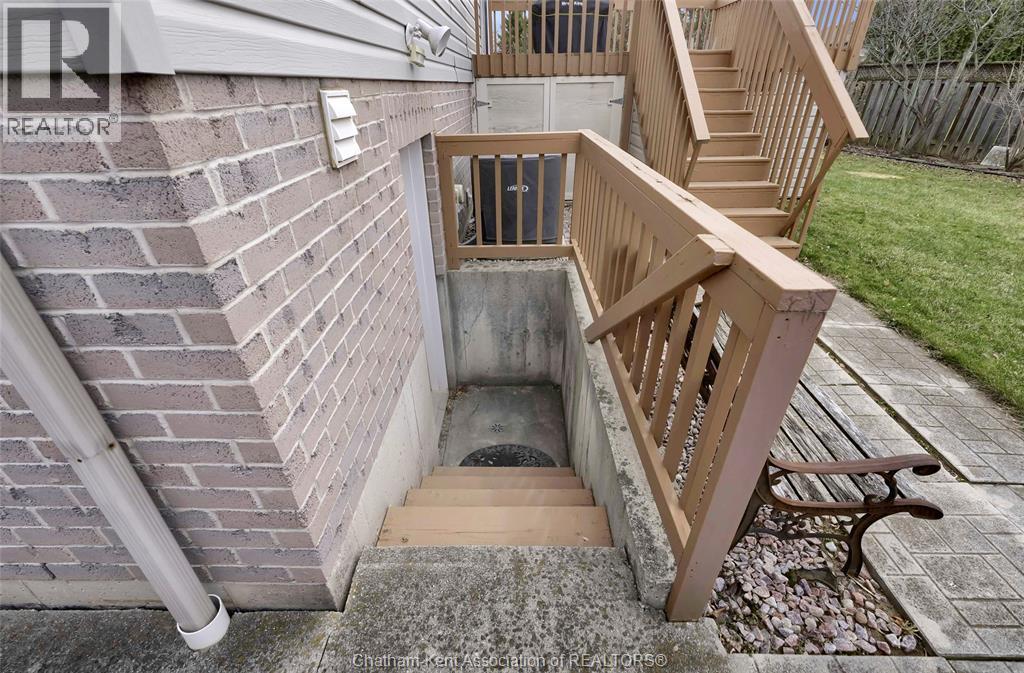 116 Cartier PLACE — photo 39