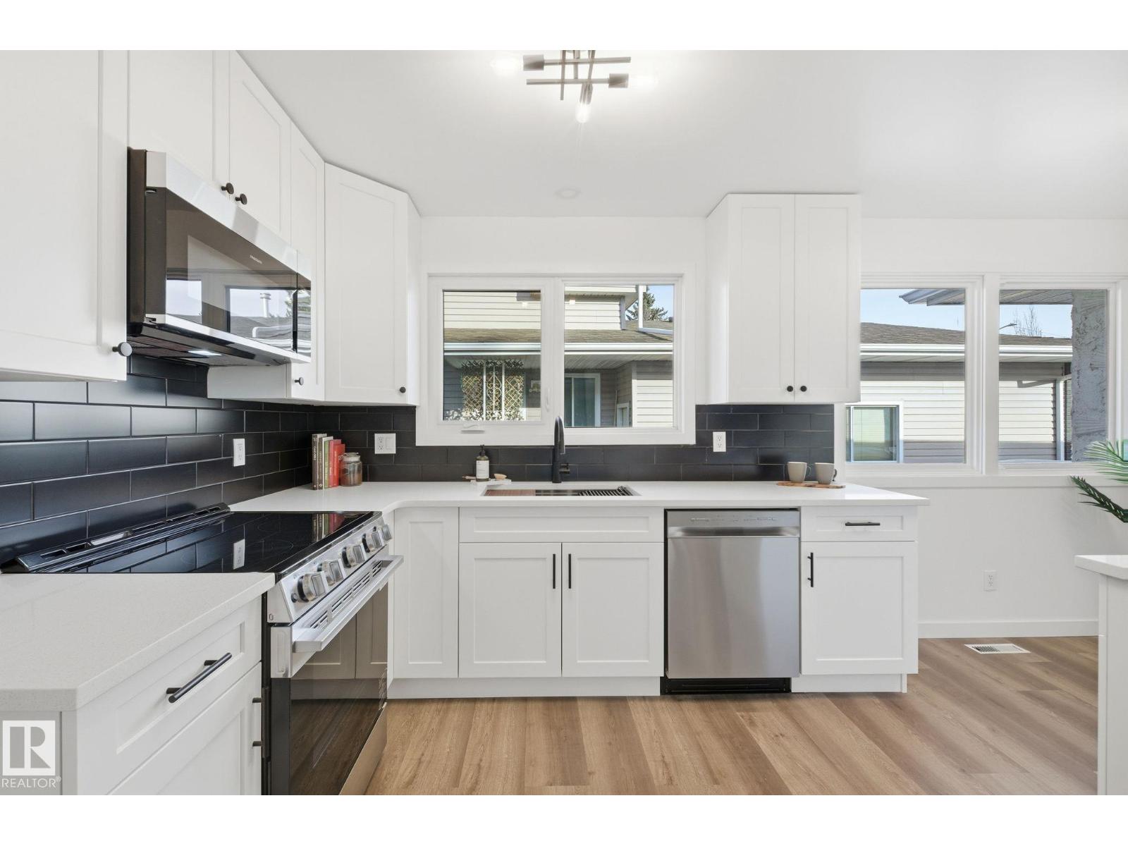 2722 104A ST NW - 13