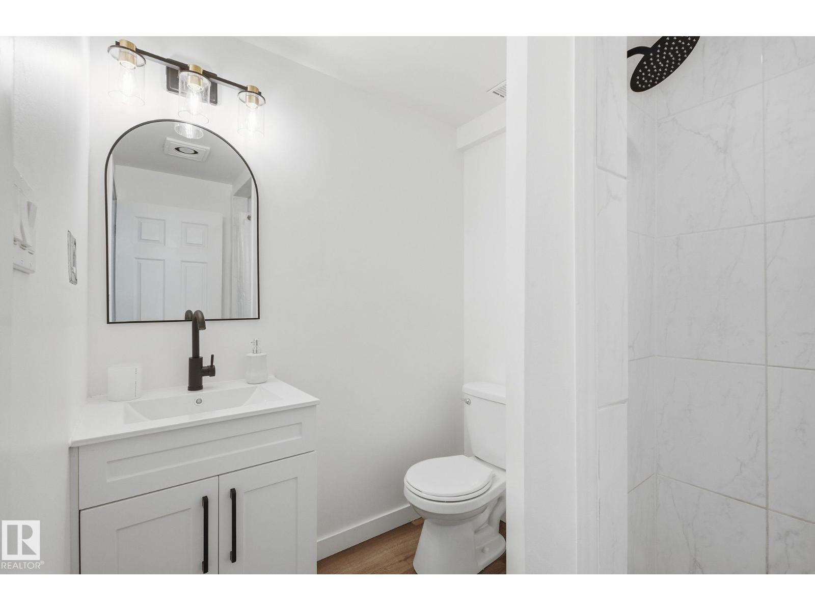 2722 104A ST NW - 36