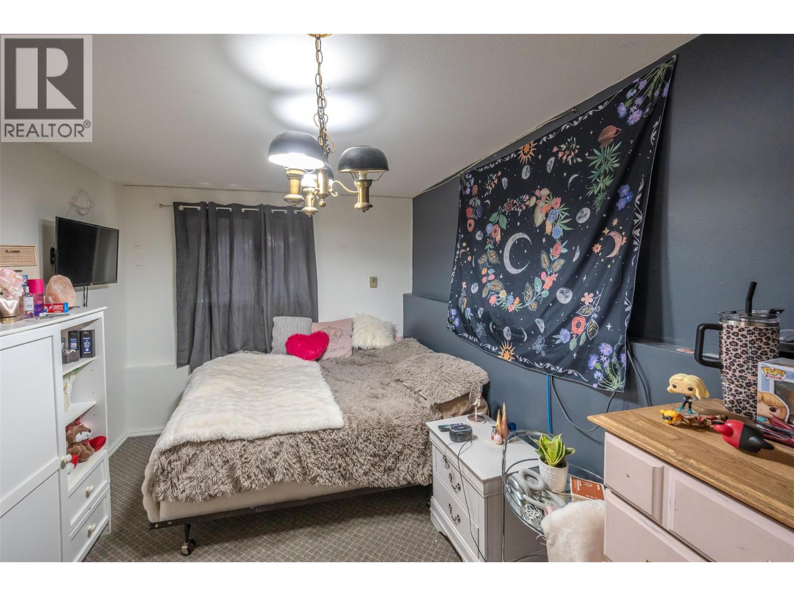 #15 7080 GLENFIR ROAD - 27