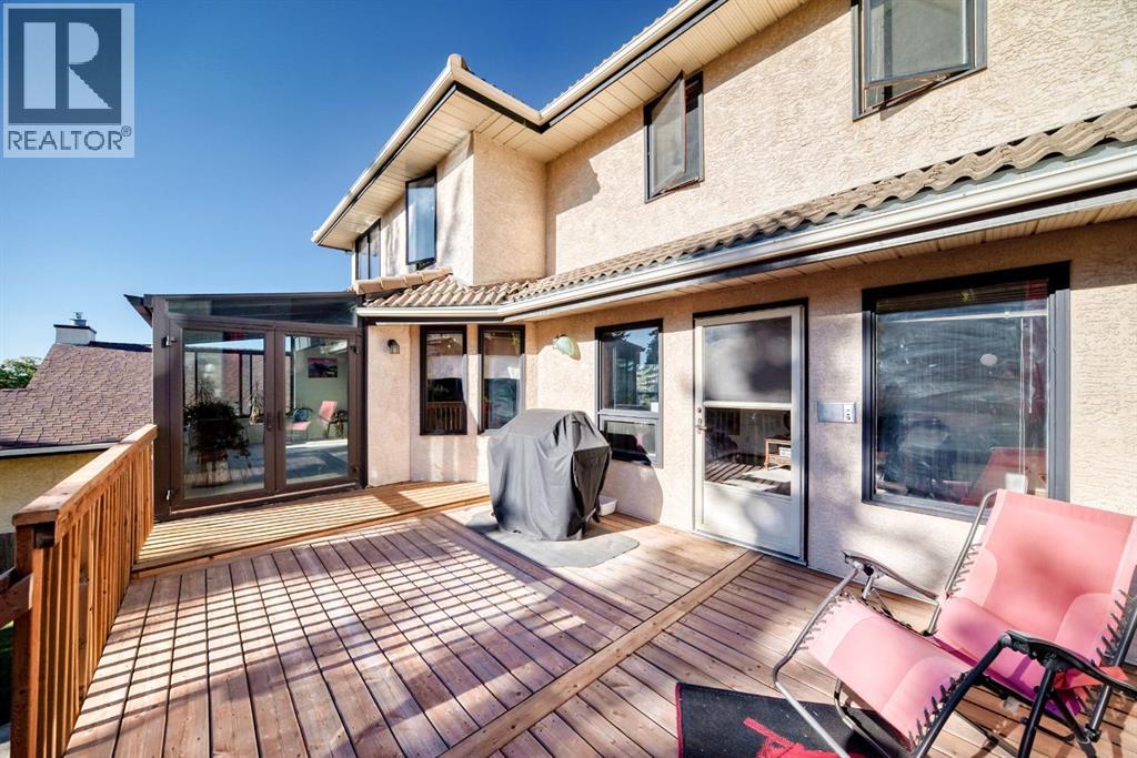 Single Family House for Sale in  Edgeview Road NW Edgemont Calgary 