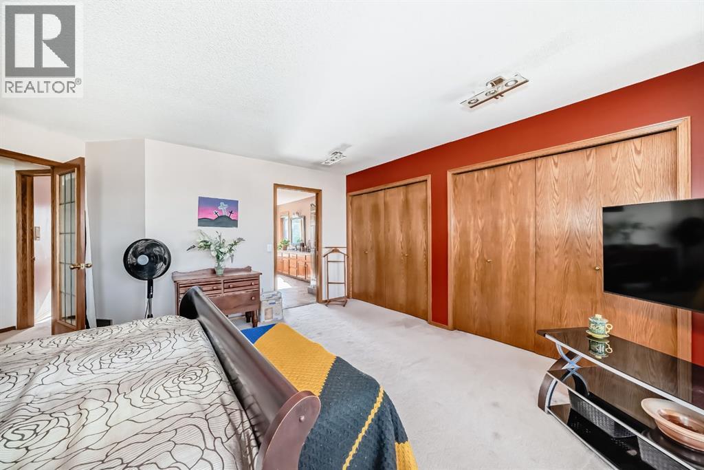 Single Family House for Sale in  Edgeview Road NW Edgemont Calgary 