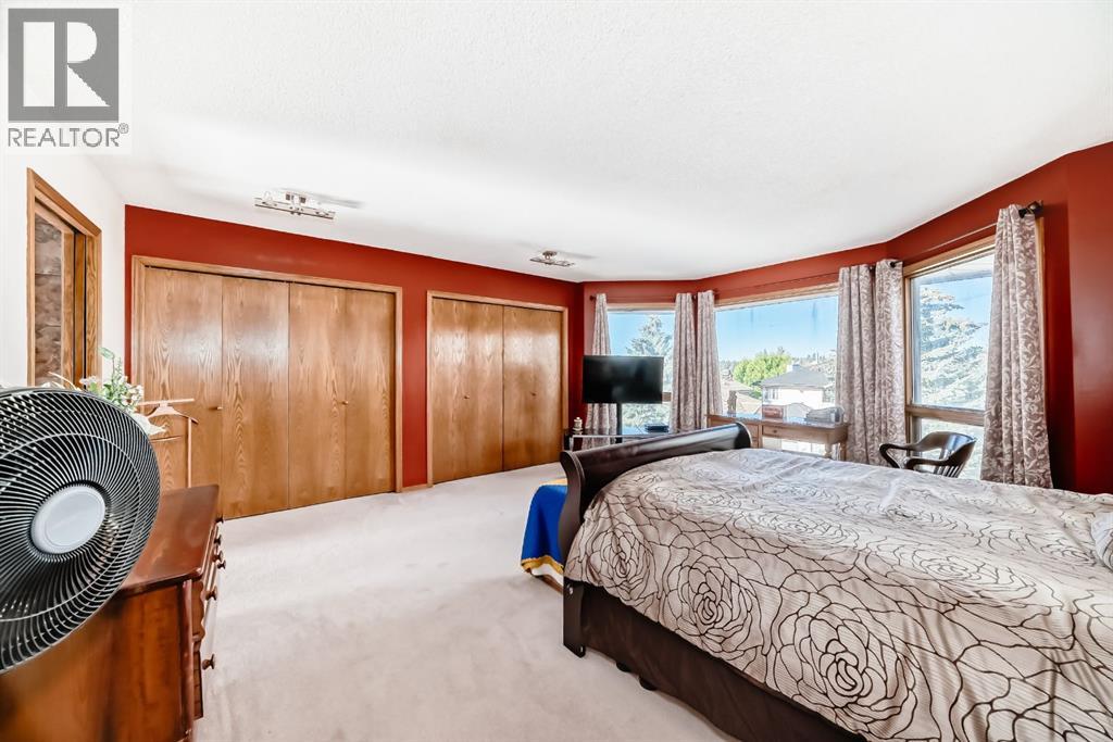 Single Family House for Sale in  Edgeview Road NW Edgemont Calgary 