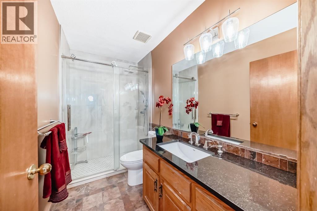 Single Family House for Sale in  Edgeview Road NW Edgemont Calgary 