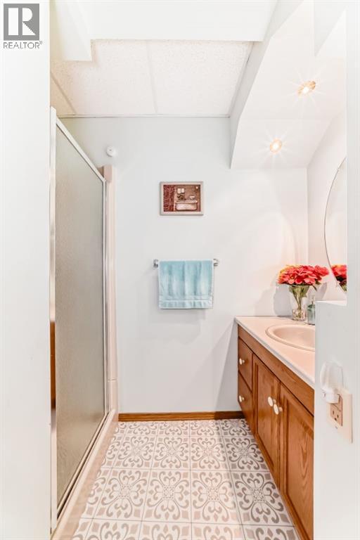 Single Family House for Sale in  Edgeview Road NW Edgemont Calgary 