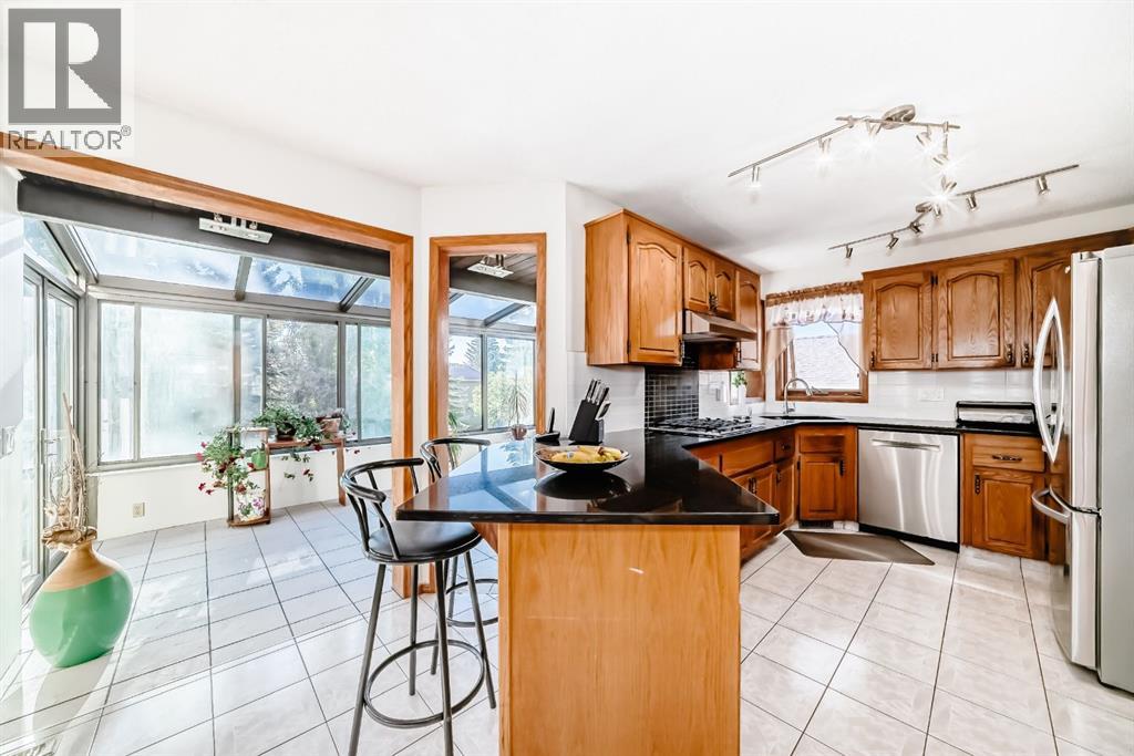 Single Family House for Sale in  Edgeview Road NW Edgemont Calgary 