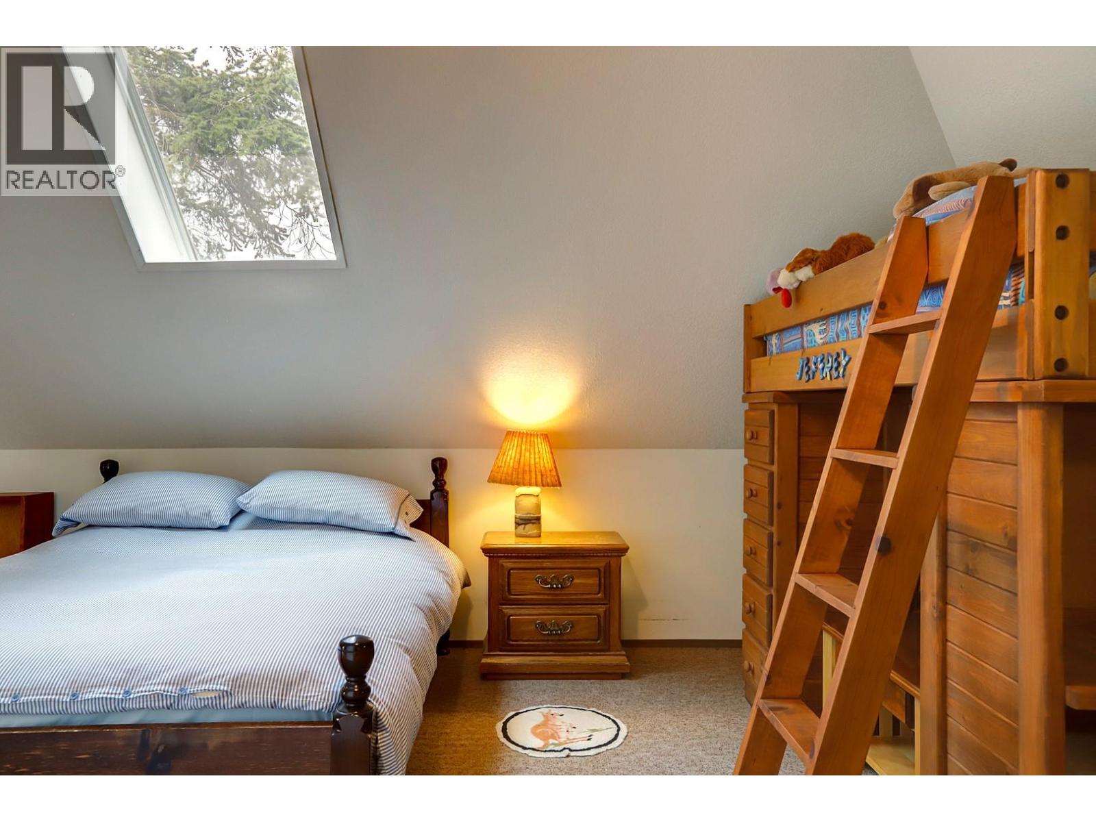 5051 11 STREET NE - 60