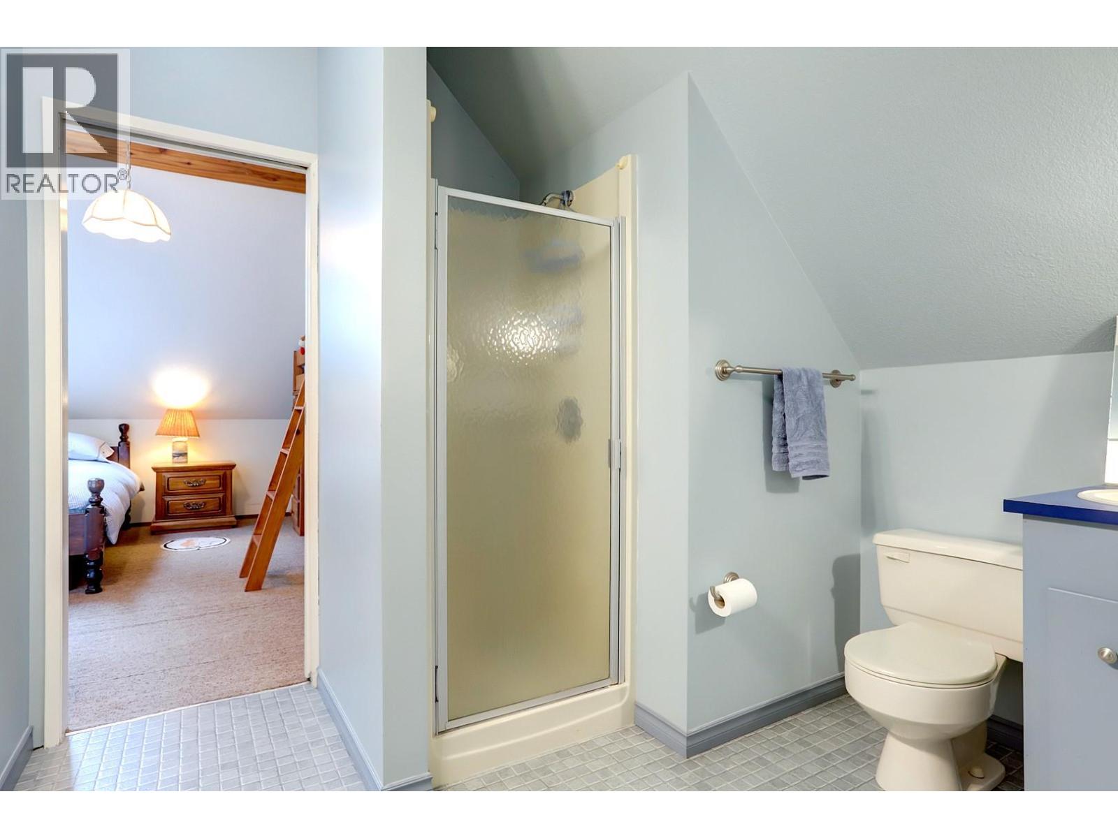 5051 11 STREET NE - 62