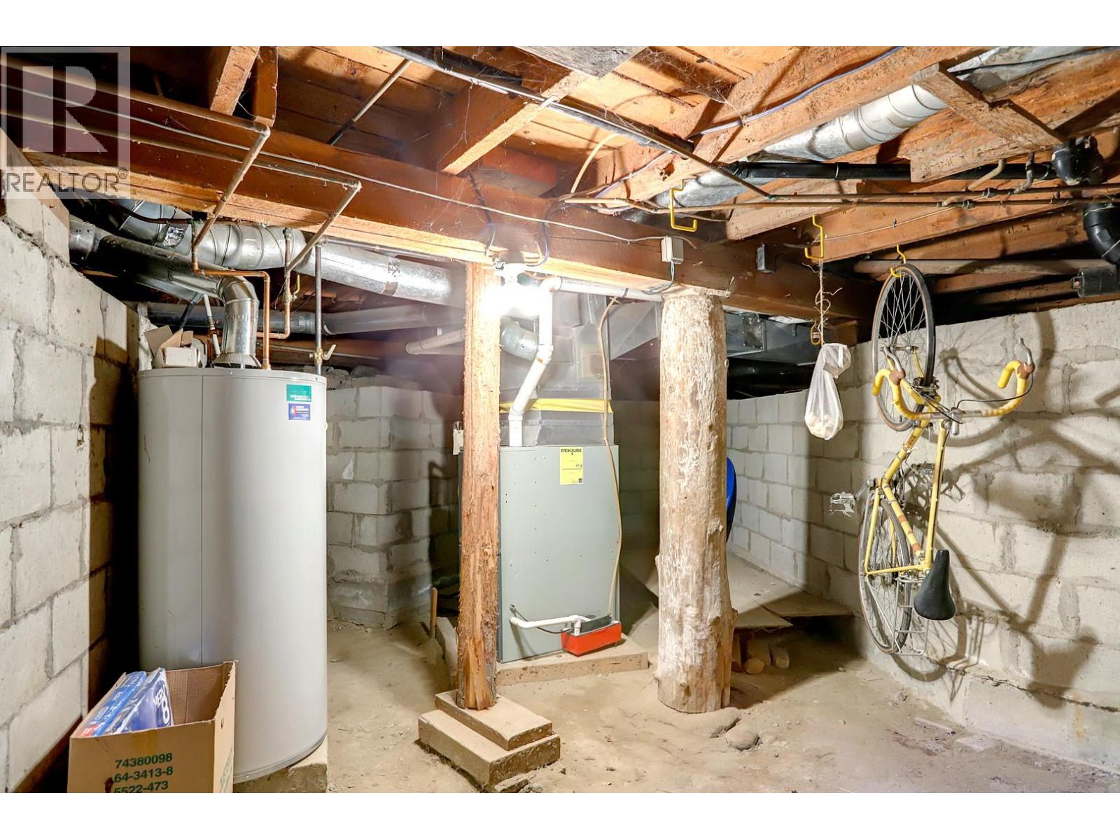 5051 11 STREET NE - 66