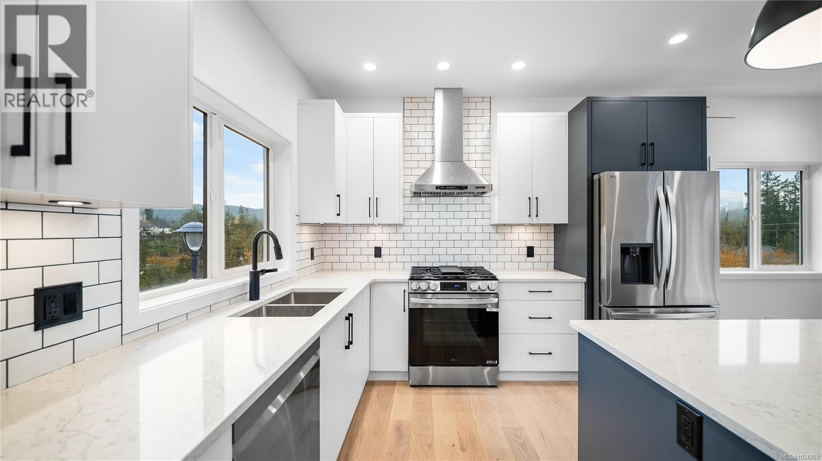  858 Tomack Loop, Langford