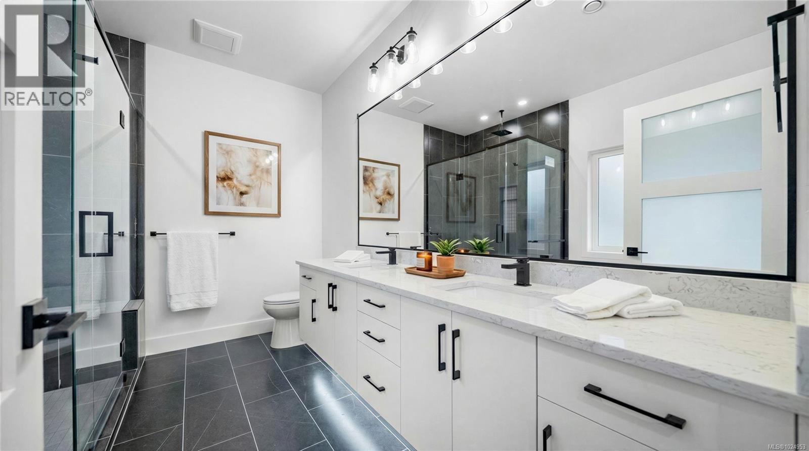  858 Tomack Loop, Langford