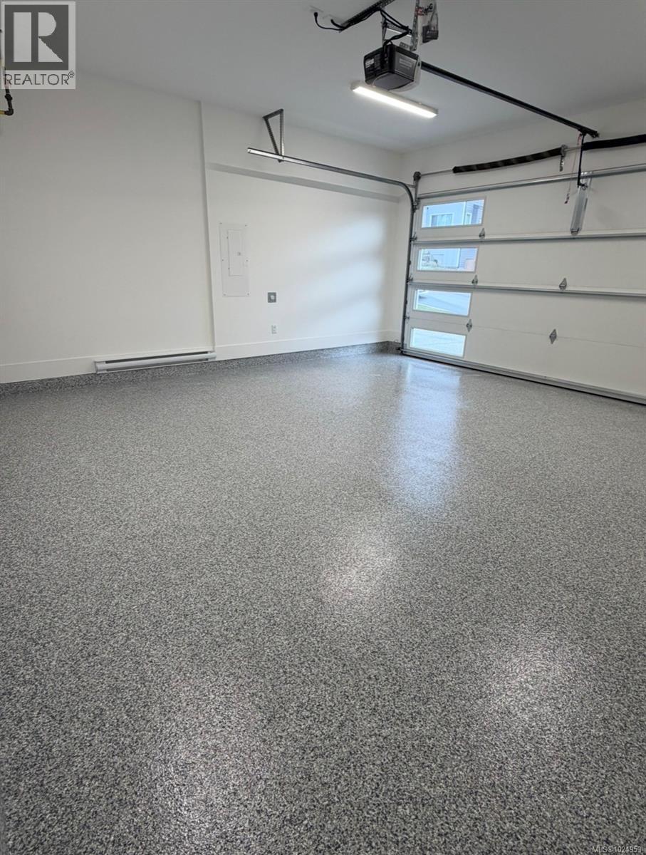  858 Tomack Loop, Langford