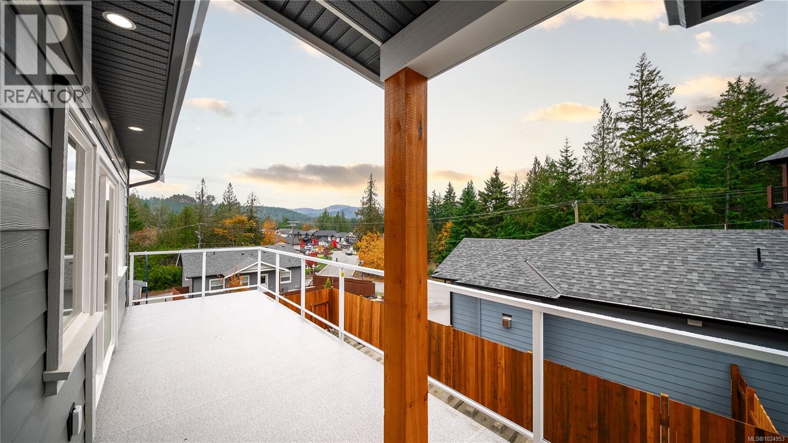  858 Tomack Loop, Langford