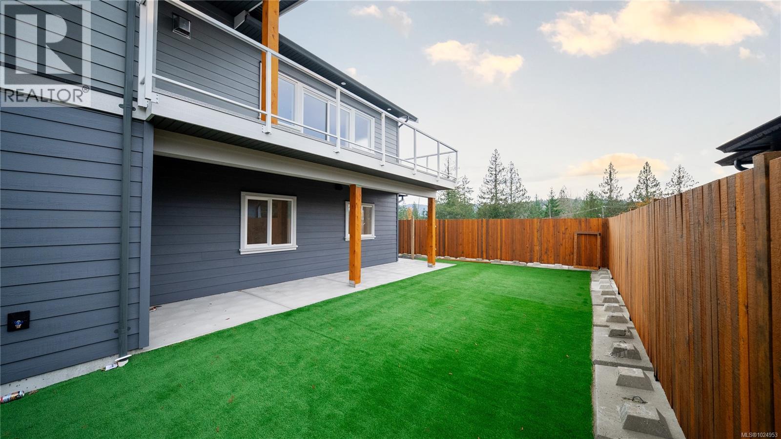  858 Tomack Loop, Langford