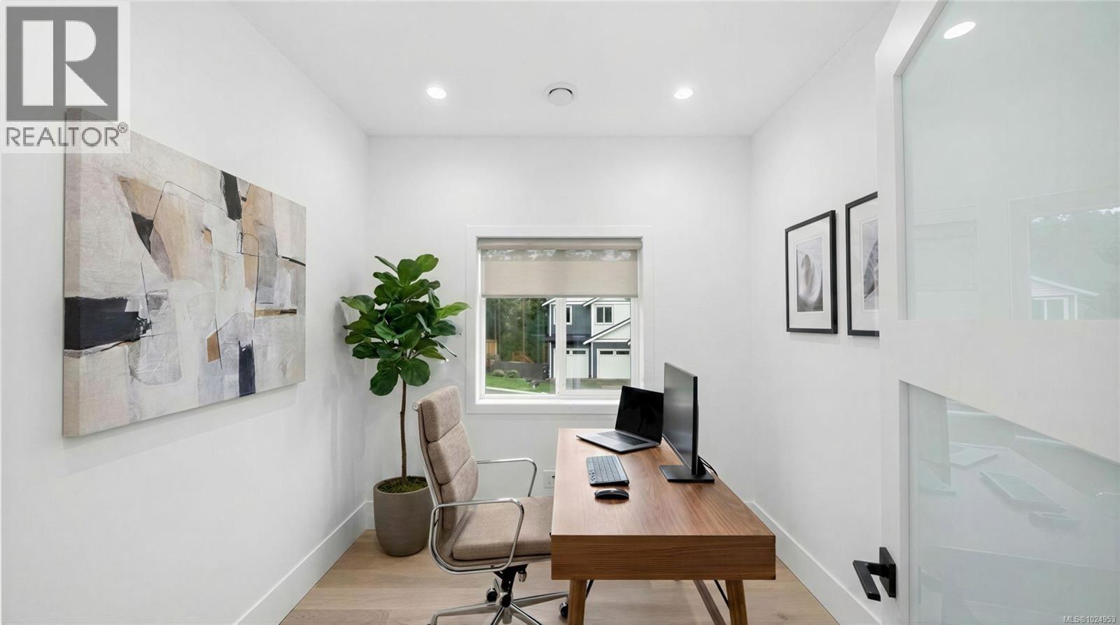  858 Tomack Loop, Langford