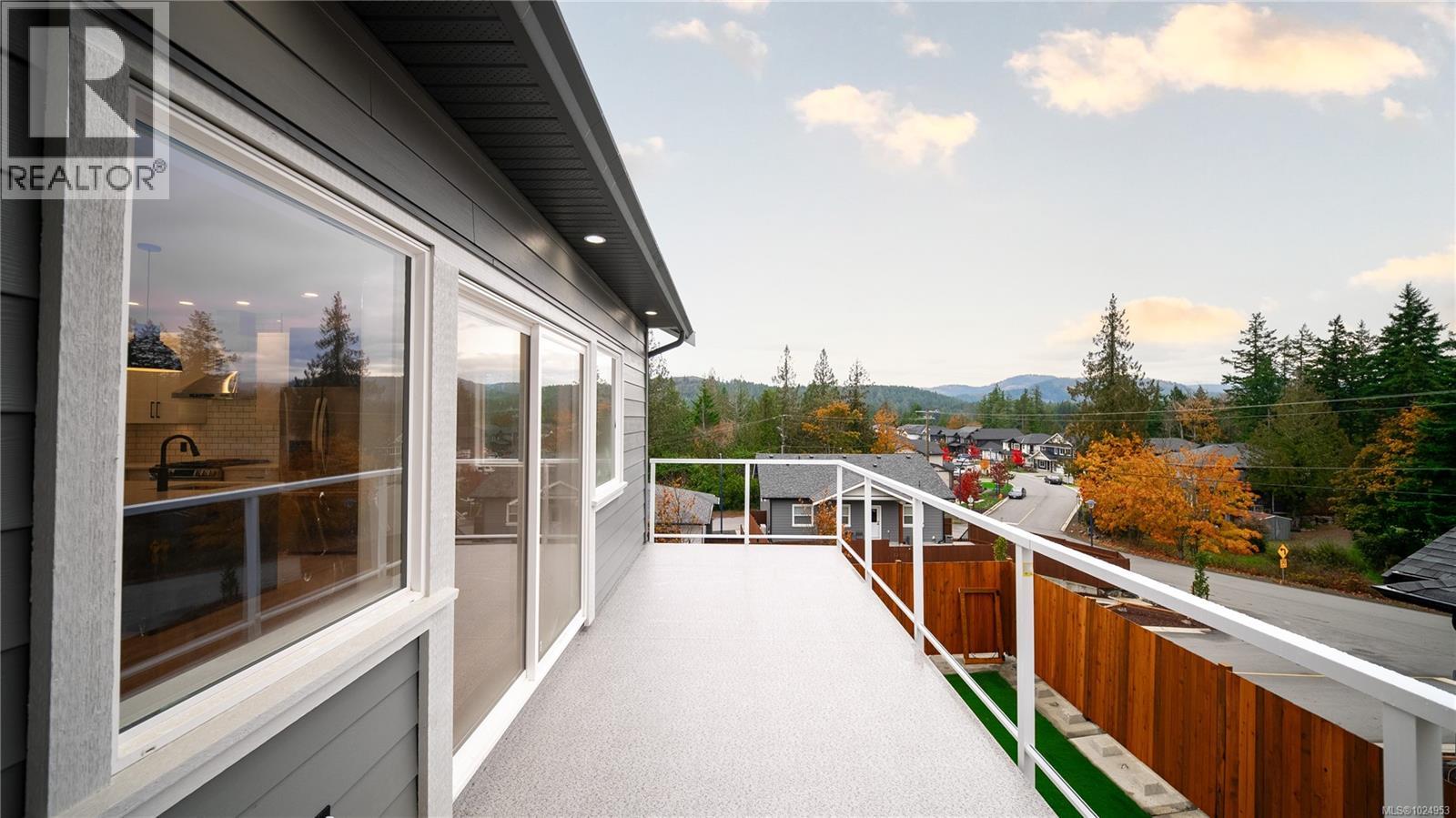  858 Tomack Loop, Langford