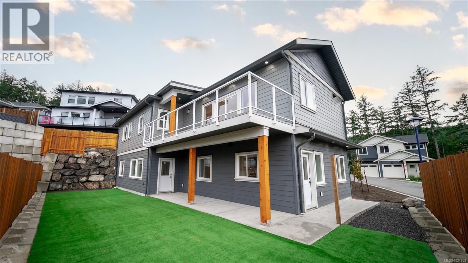  858 Tomack Loop, Langford