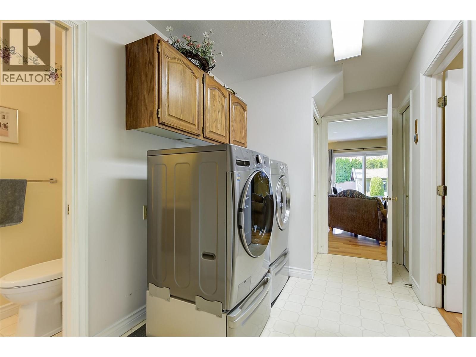 889 Mission Springs Crescent, Kelowna