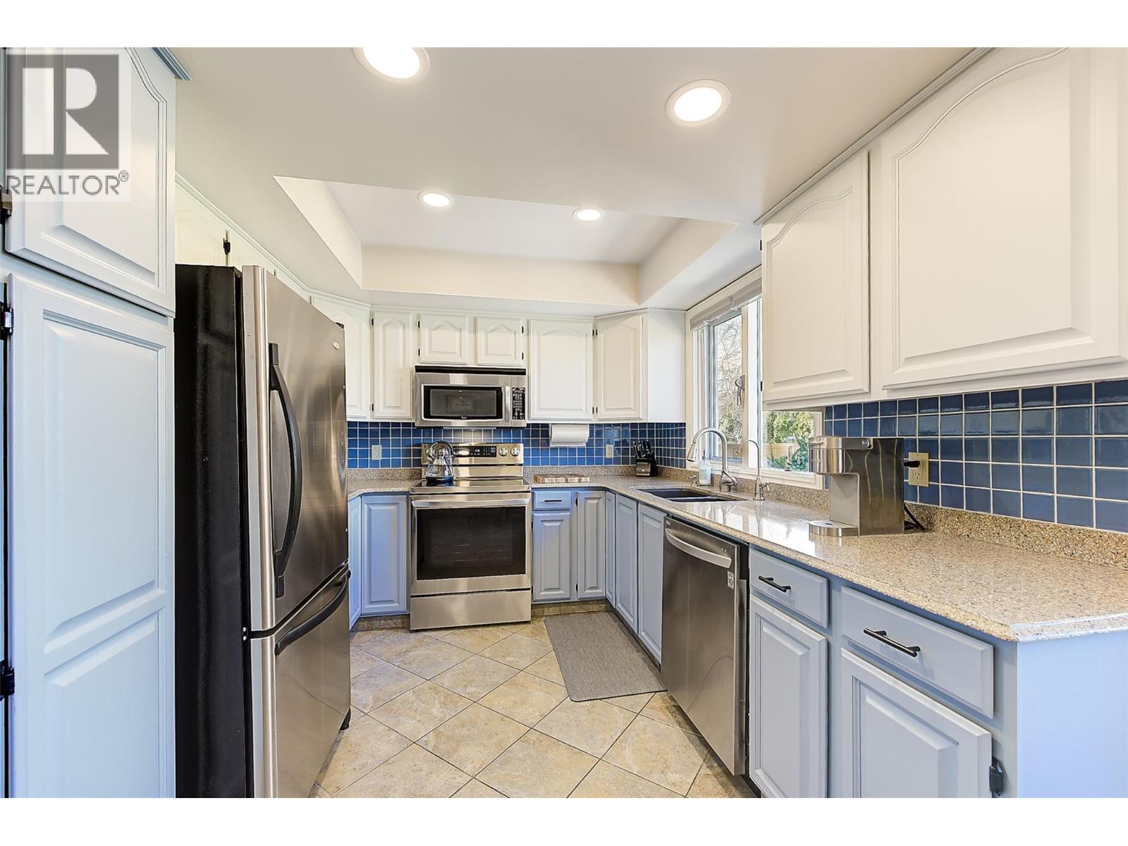 889 Mission Springs Crescent, Kelowna