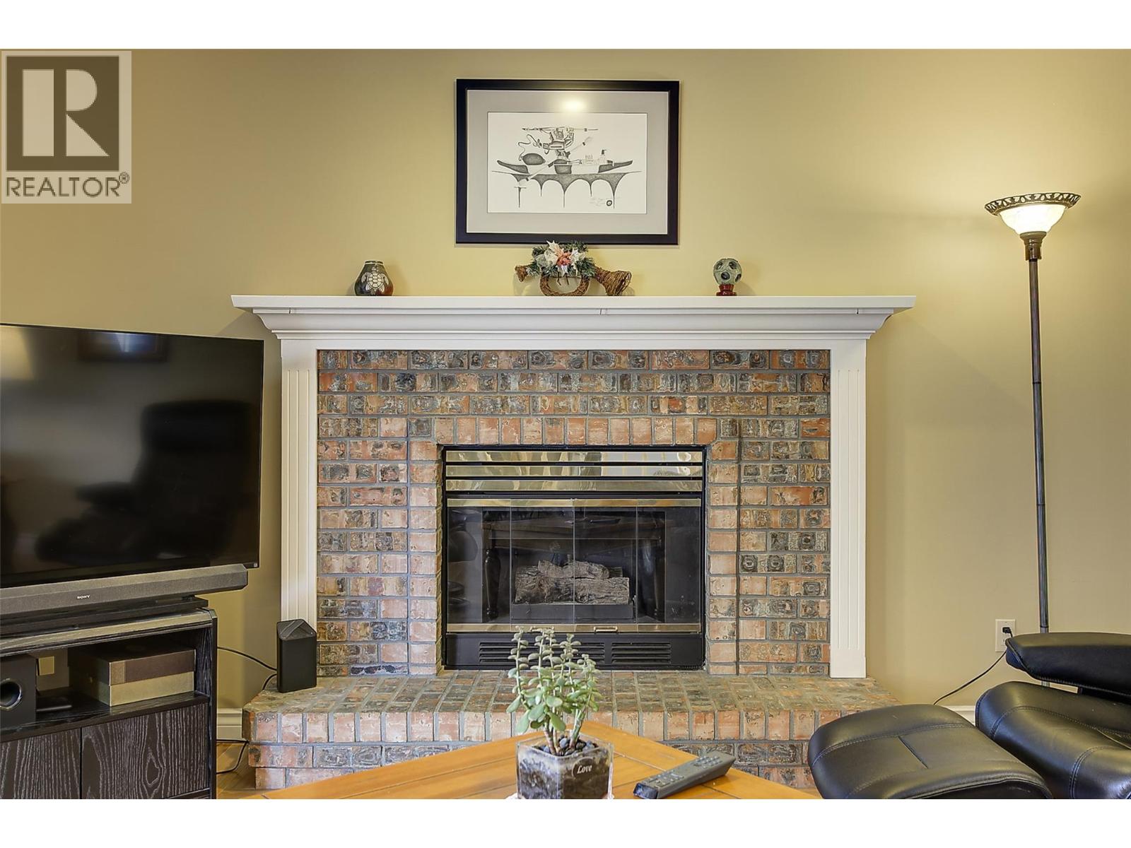 889 Mission Springs Crescent, Kelowna