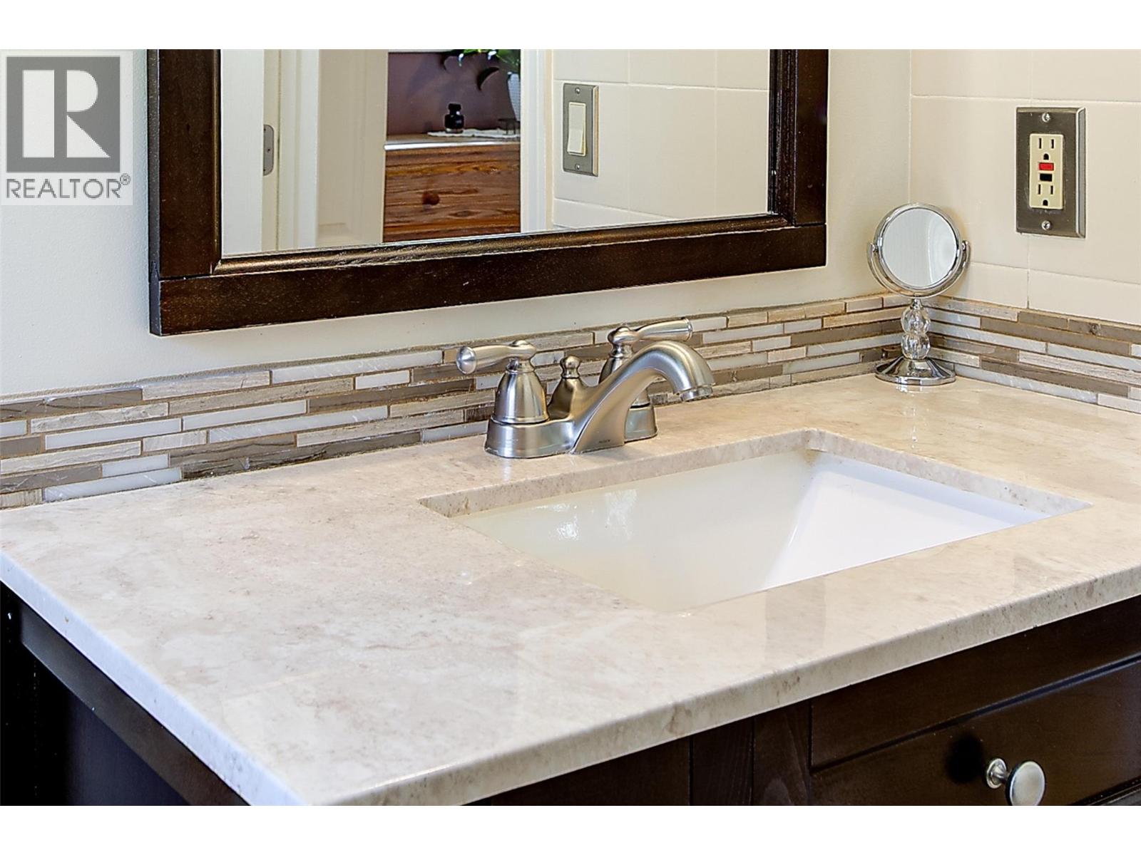 889 Mission Springs Crescent, Kelowna