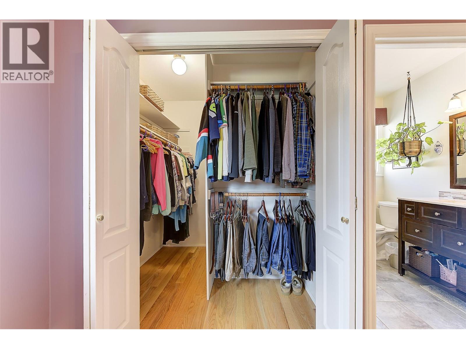 889 Mission Springs Crescent, Kelowna