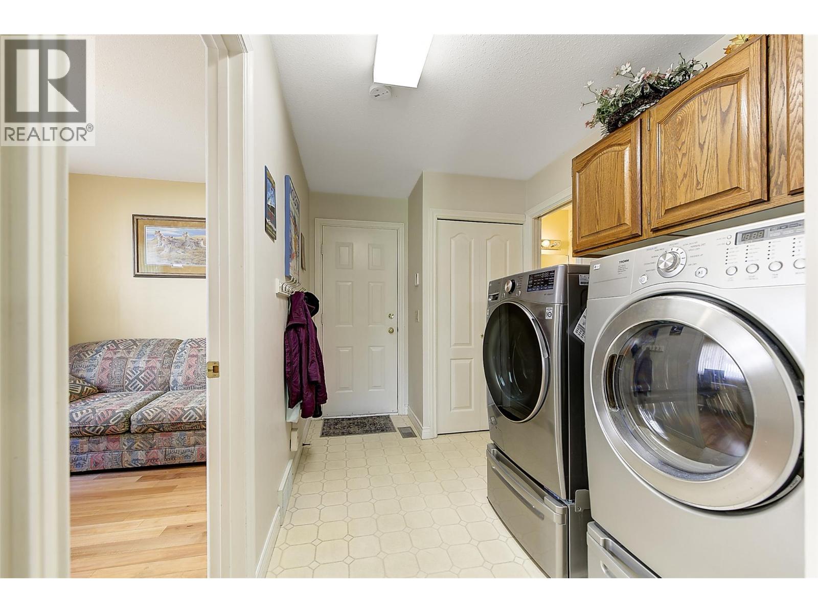 889 Mission Springs Crescent, Kelowna