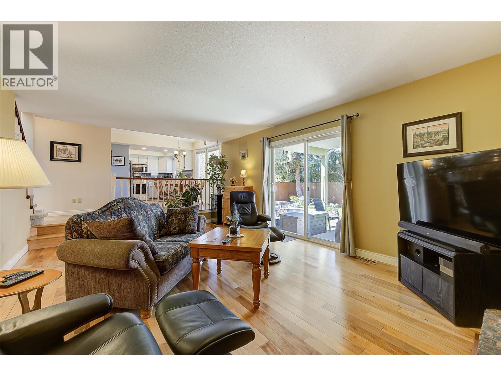 889 Mission Springs Crescent, Kelowna