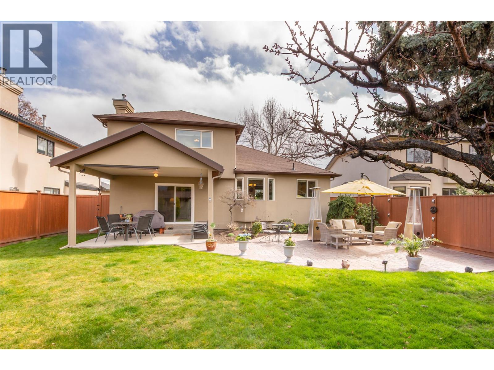 889 Mission Springs Crescent, Kelowna