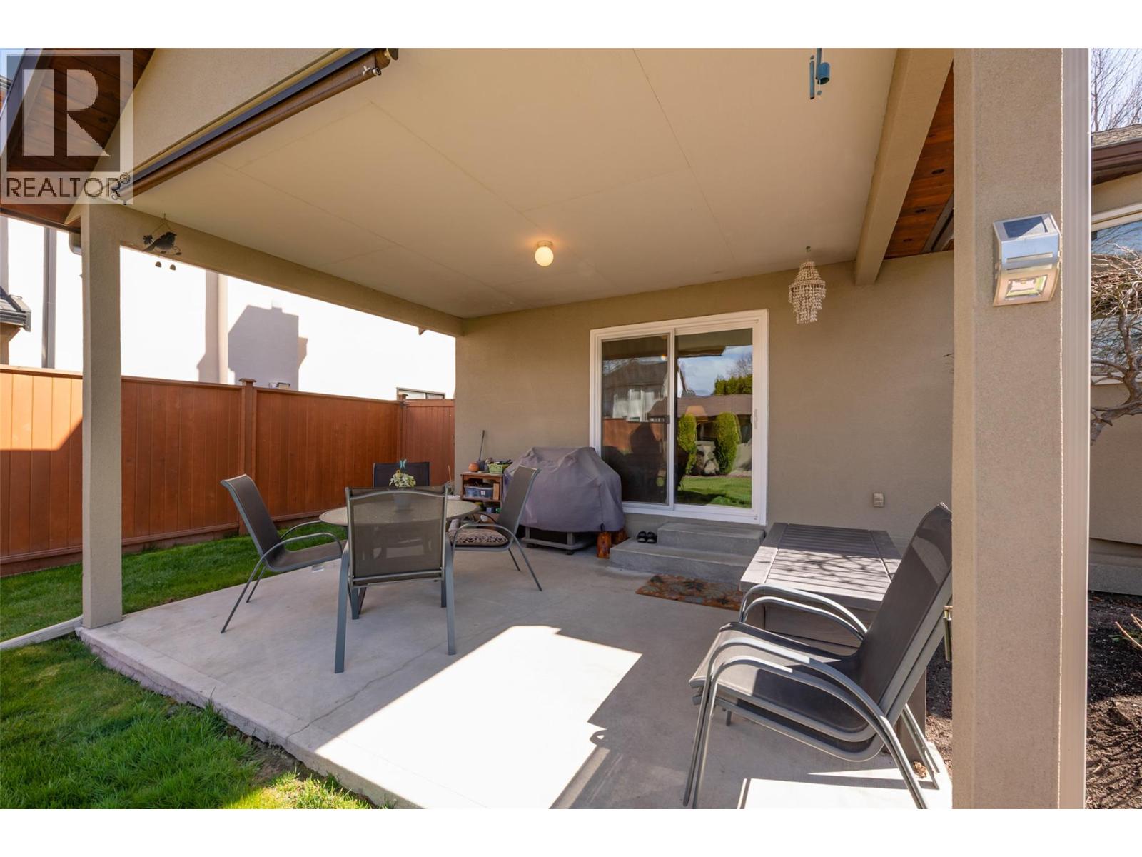 889 Mission Springs Crescent, Kelowna