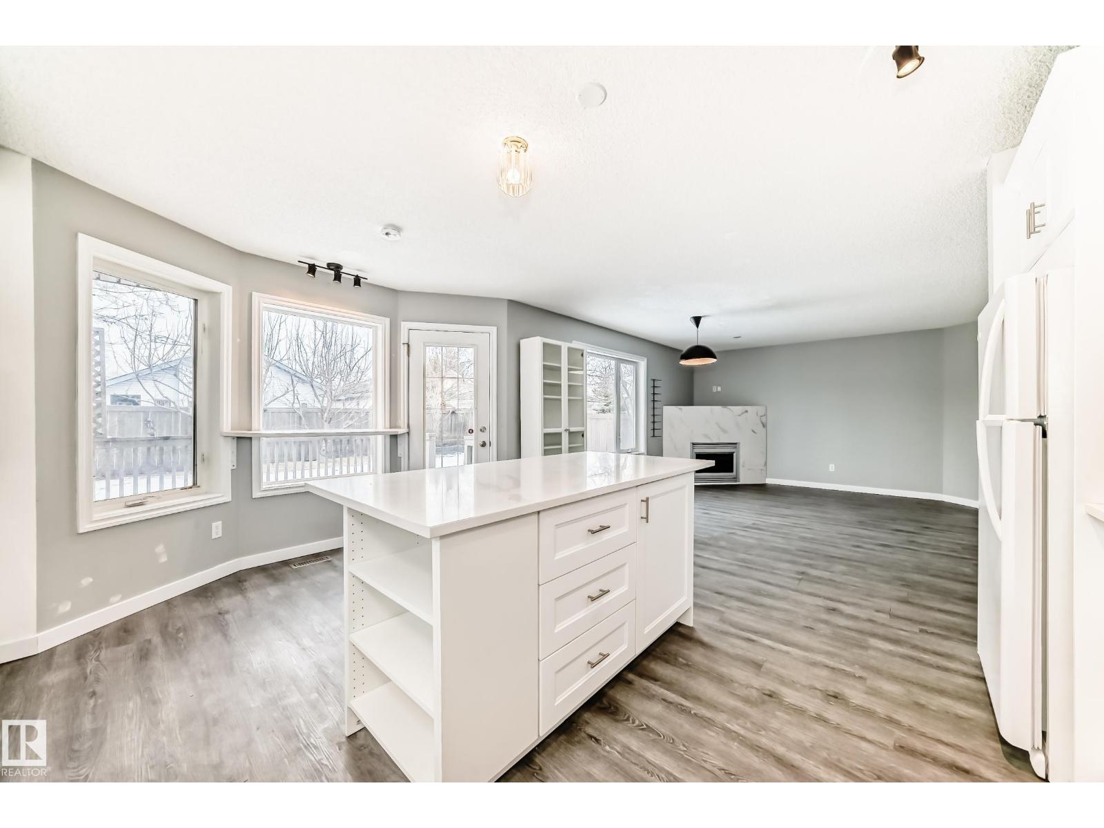 784 BLACKBURN PL SW - 8