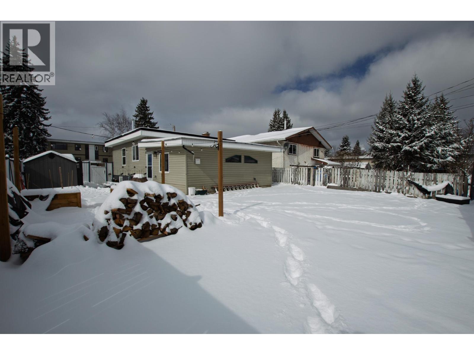 1904 UPLAND STREET - 23