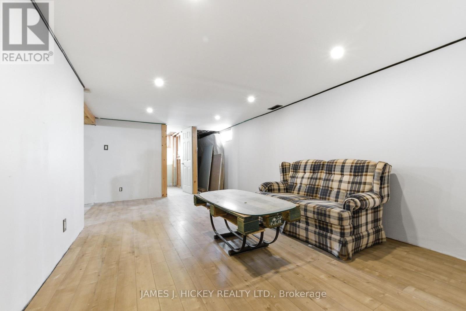 115 LORNE PLACE - 25