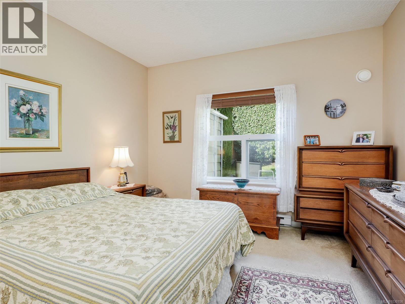 #6 7980 EAST SAANICH RD - 13