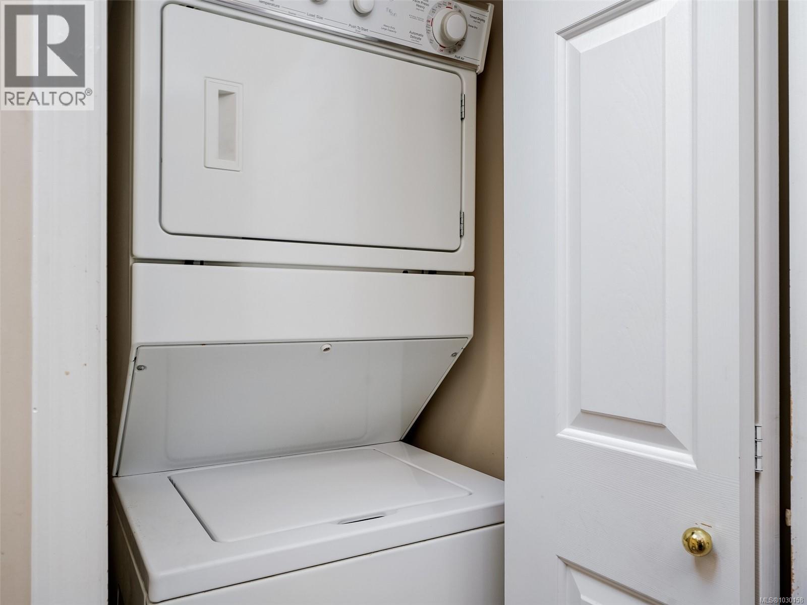 #6 7980 EAST SAANICH RD - 19