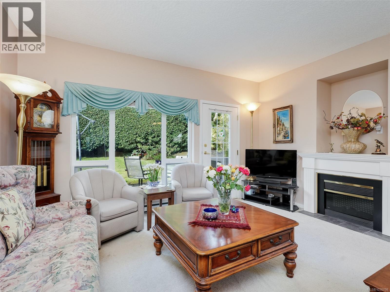 #6 7980 EAST SAANICH RD - Image 2