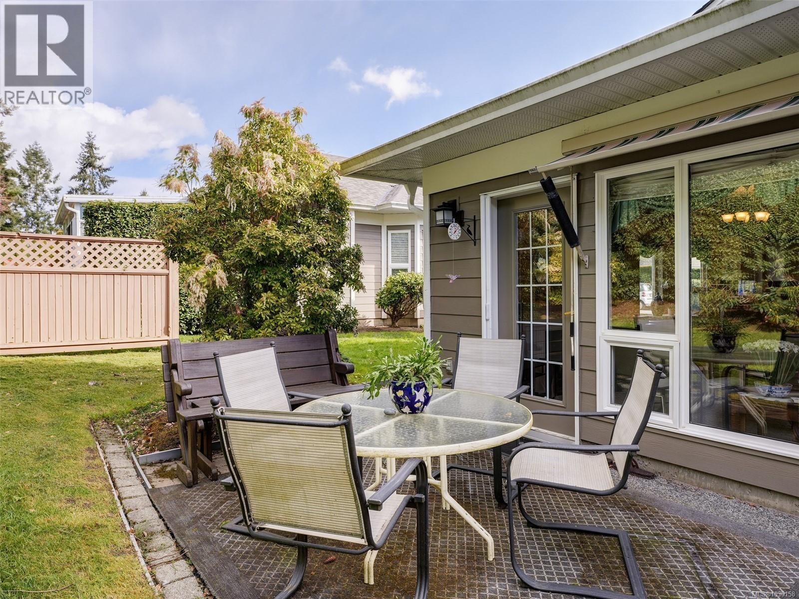 #6 7980 EAST SAANICH RD - 21