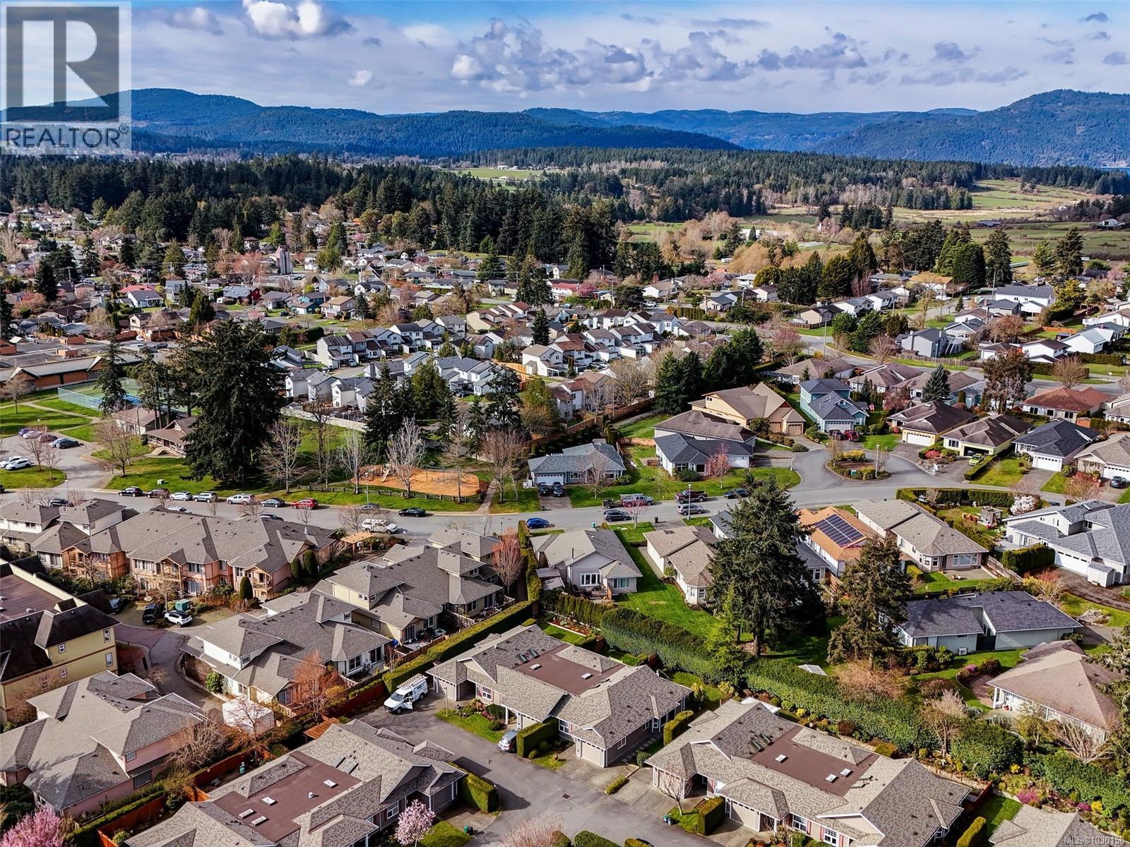 #6 7980 EAST SAANICH RD - 27