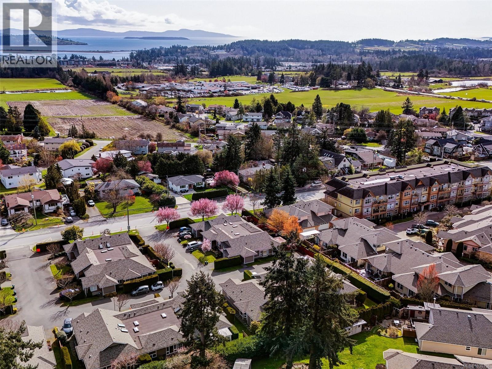 #6 7980 EAST SAANICH RD - 30