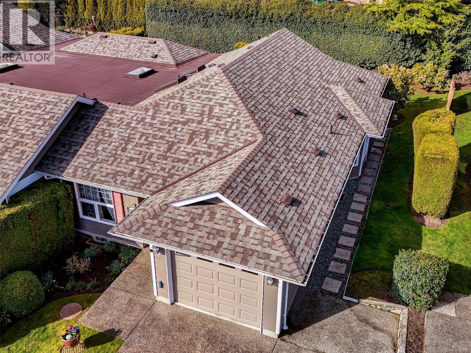 #6 7980 EAST SAANICH RD - 31