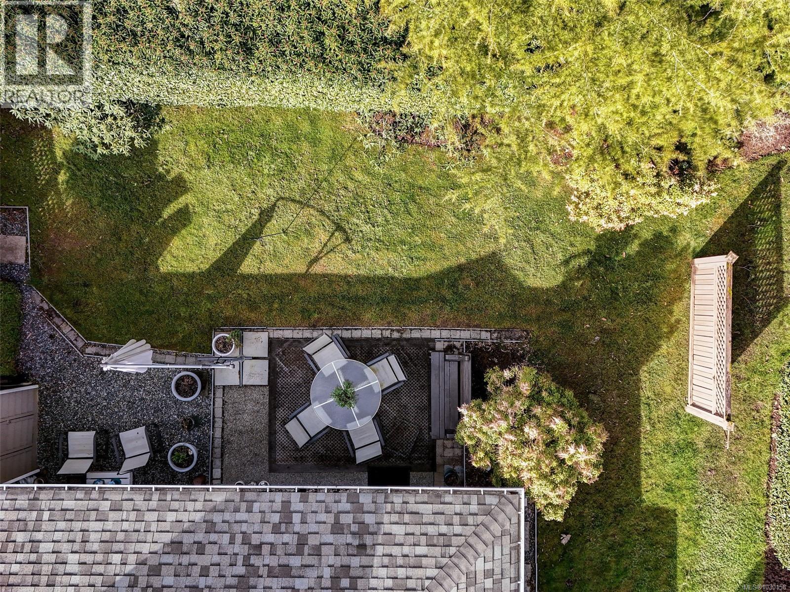 #6 7980 EAST SAANICH RD - 32