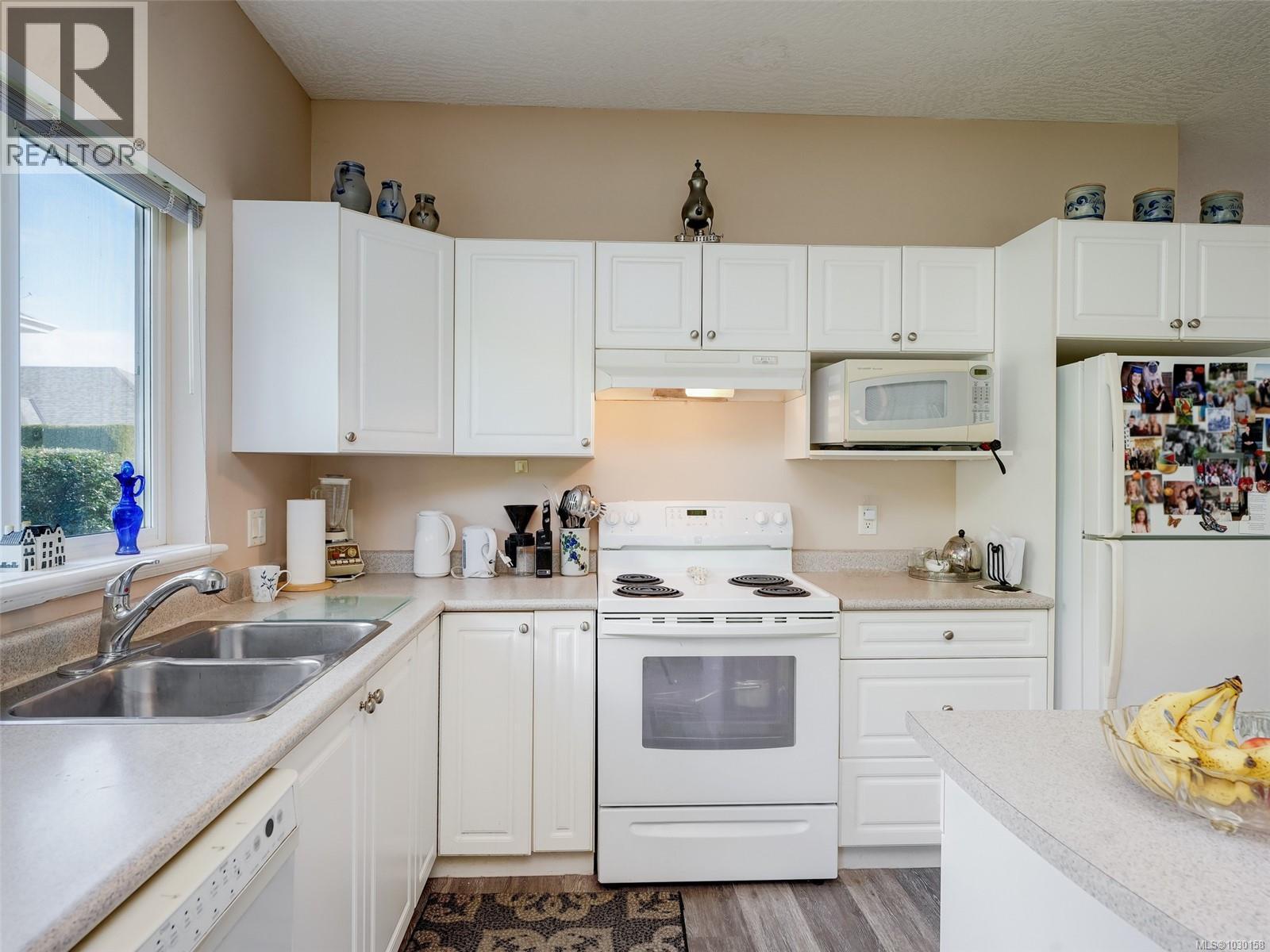 #6 7980 EAST SAANICH RD - 7