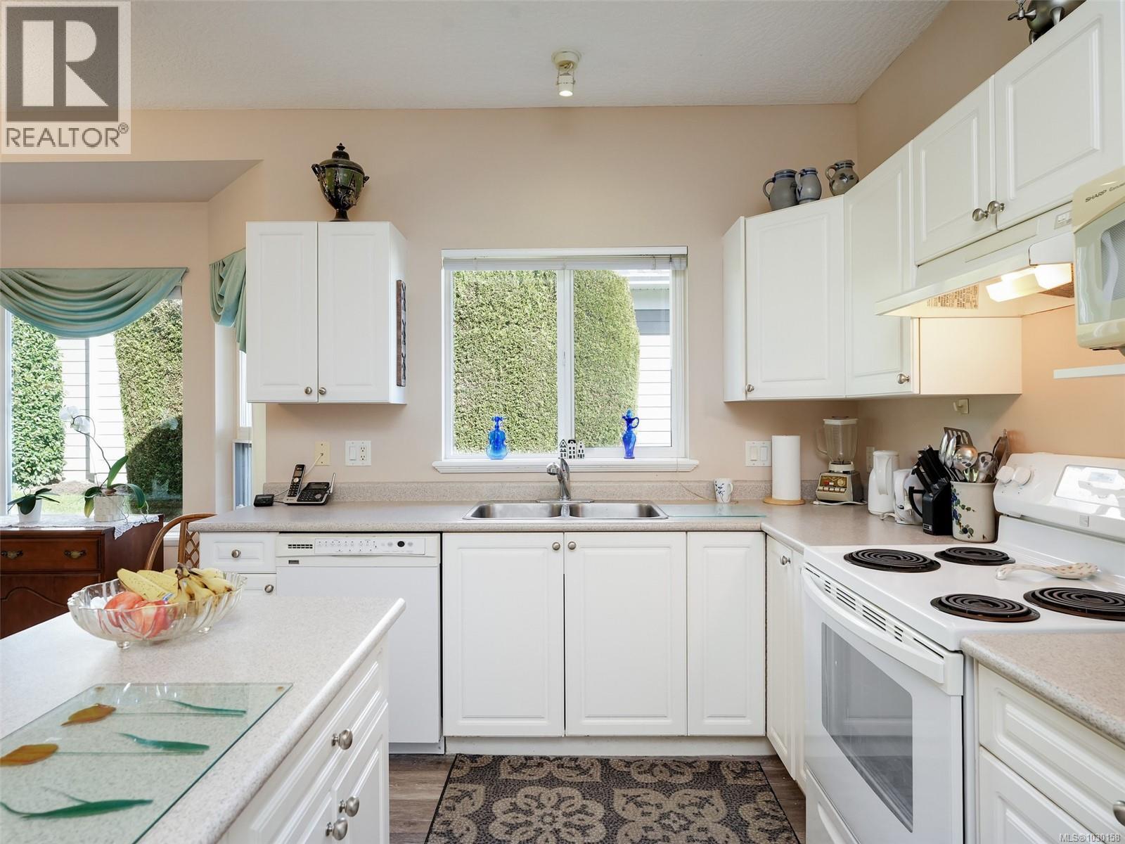 #6 7980 EAST SAANICH RD - 8