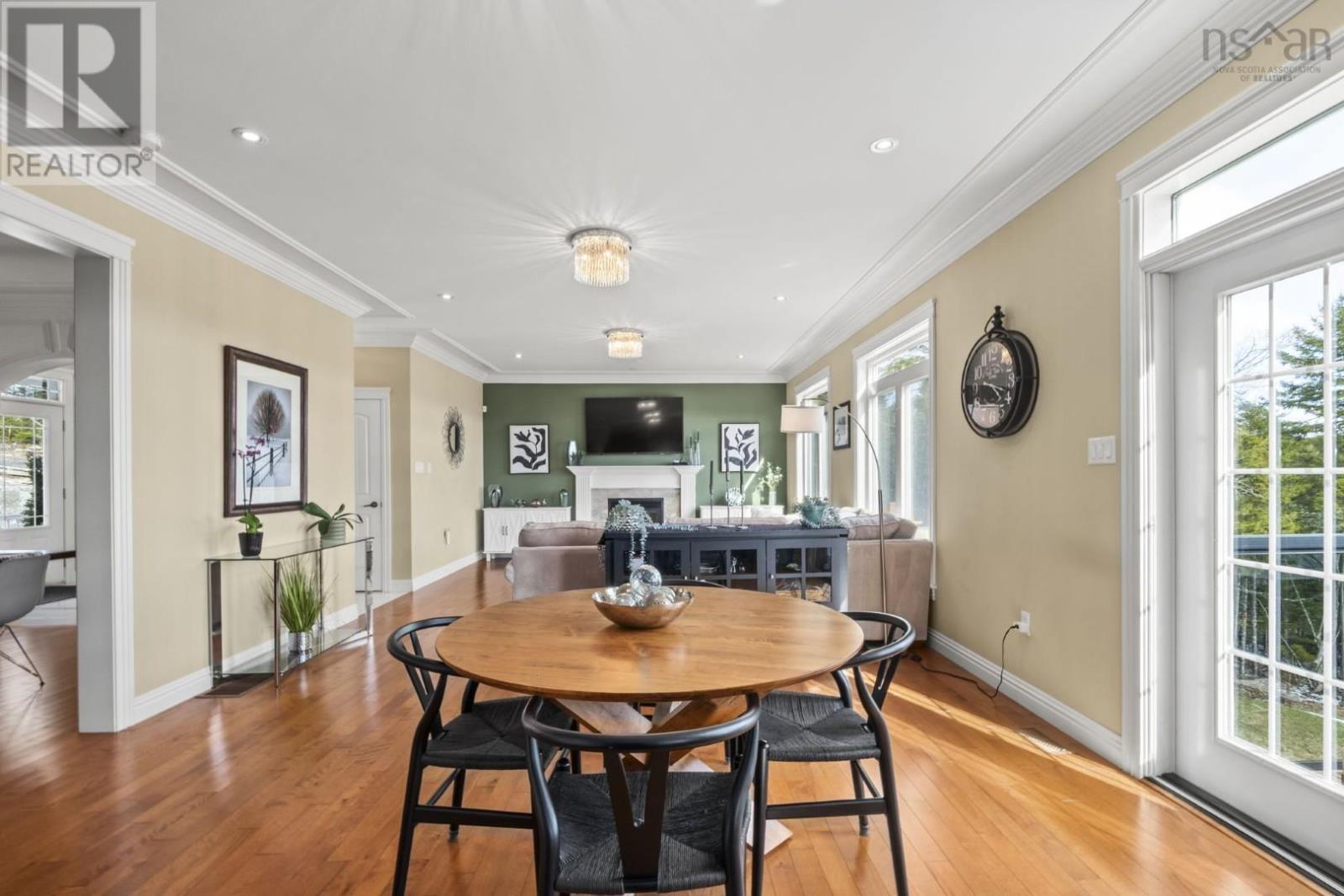 Property 38 of 51 of 172 Voyageur Way