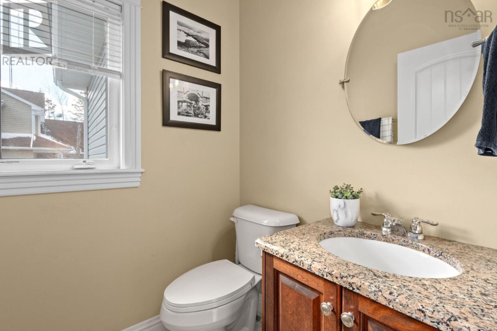 Property 33 of 51 of 172 Voyageur Way