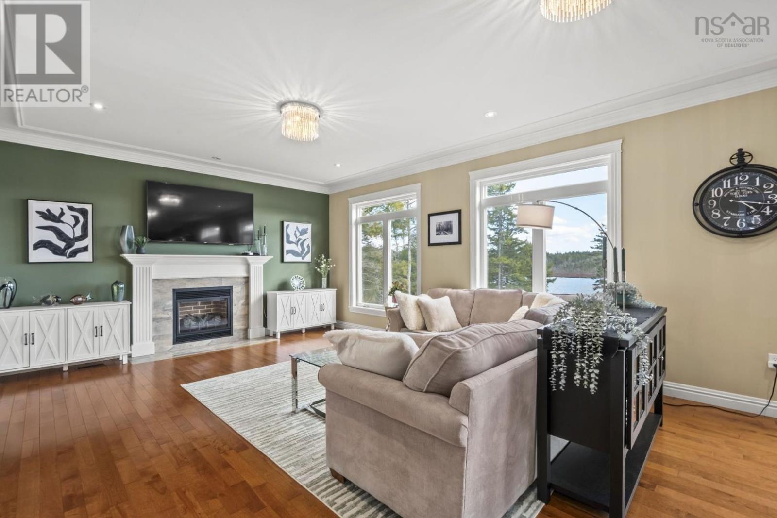 Property 7 of 51 of 172 Voyageur Way