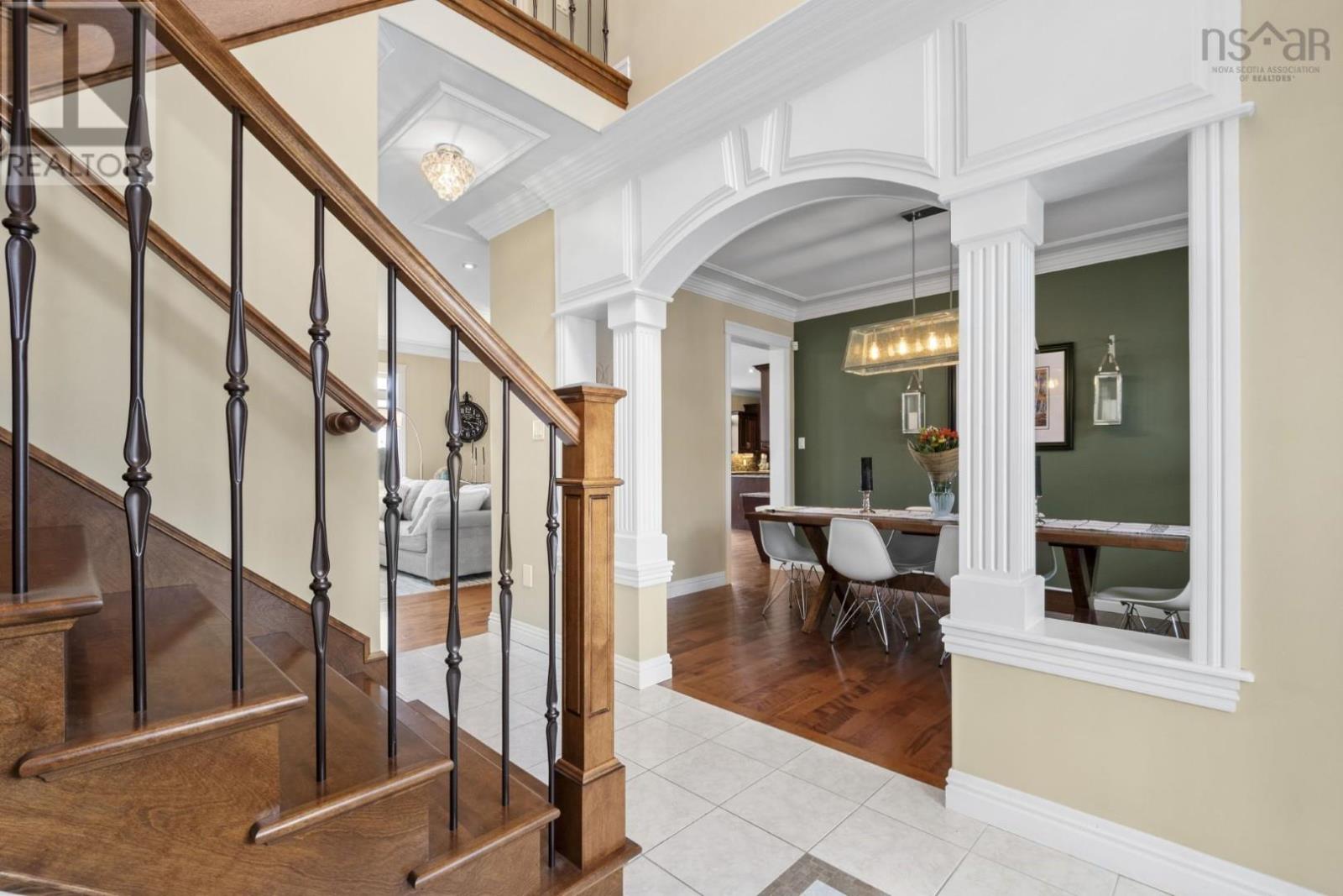 Property 2 of 51 of 172 Voyageur Way