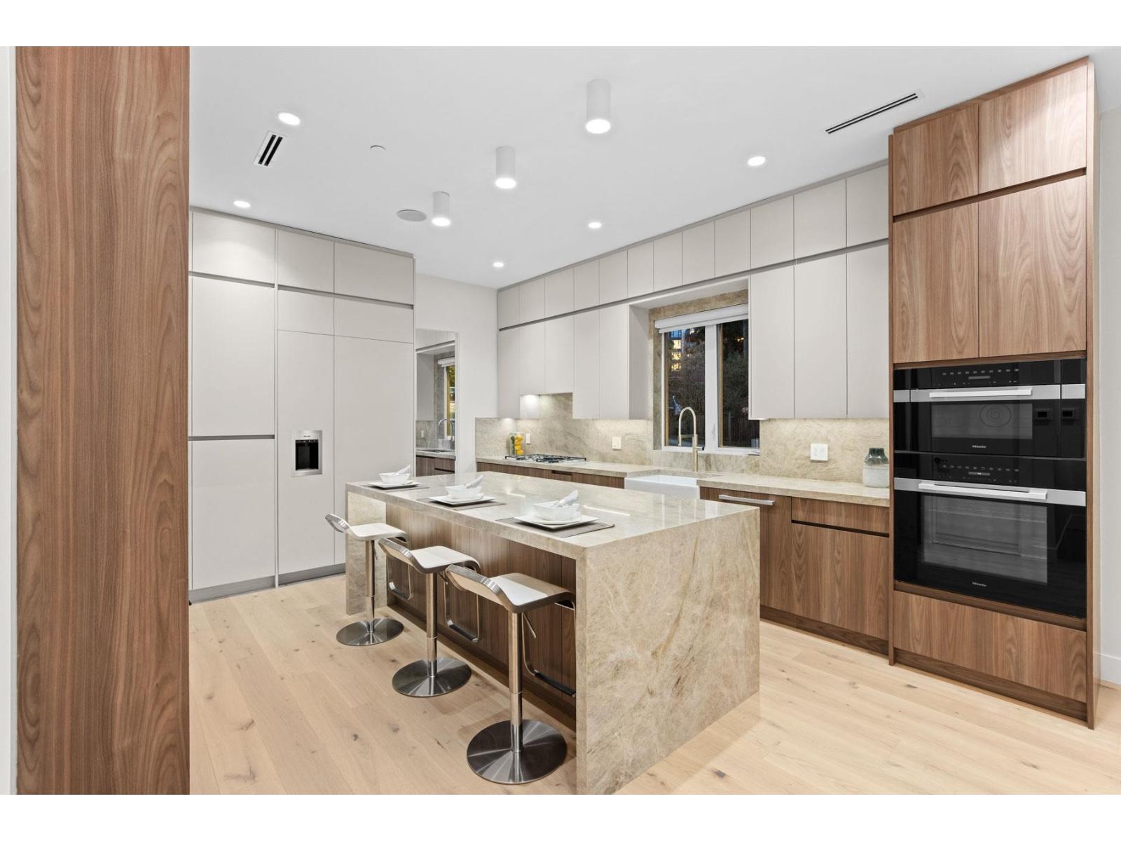 14799 OXENHAM AVENUE, White Rock