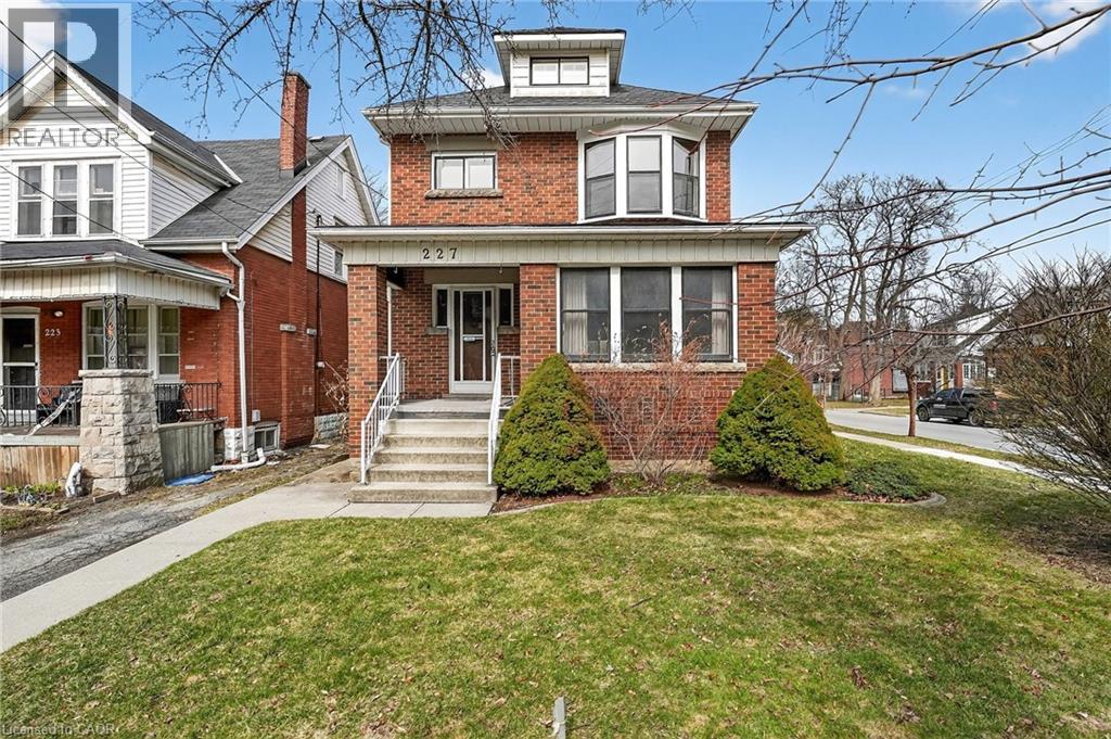 227 CUMBERLAND Avenue